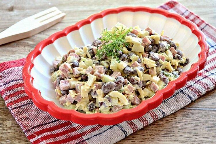 20 самых вкусных салатов с курицей и фасолью фасоли, перец, консервированной, Салат, молотый, курицы, салат, фасолью, вареной, фасоль, масла, понадобится 200, курицу, посоли, промой, поперчи, Смешай, черный, салата, добавь