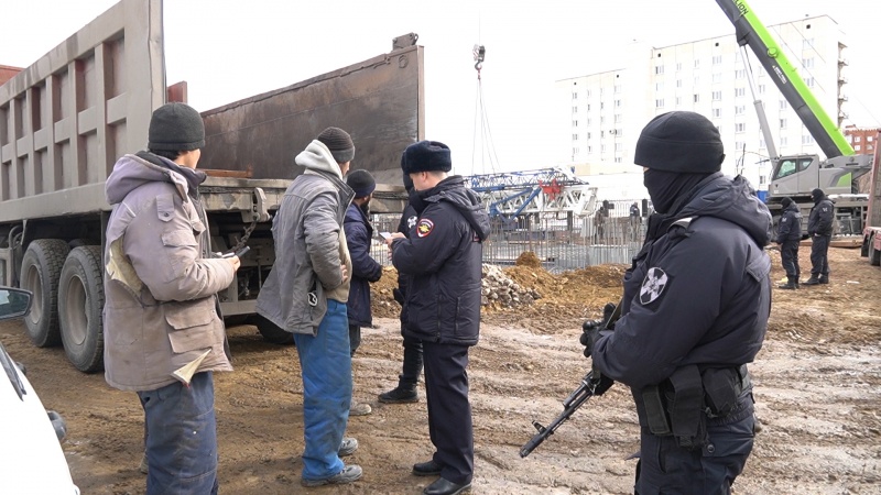 Диаспоры не помогут: 14 мигрантов отправят из Челябинска на историческую родину