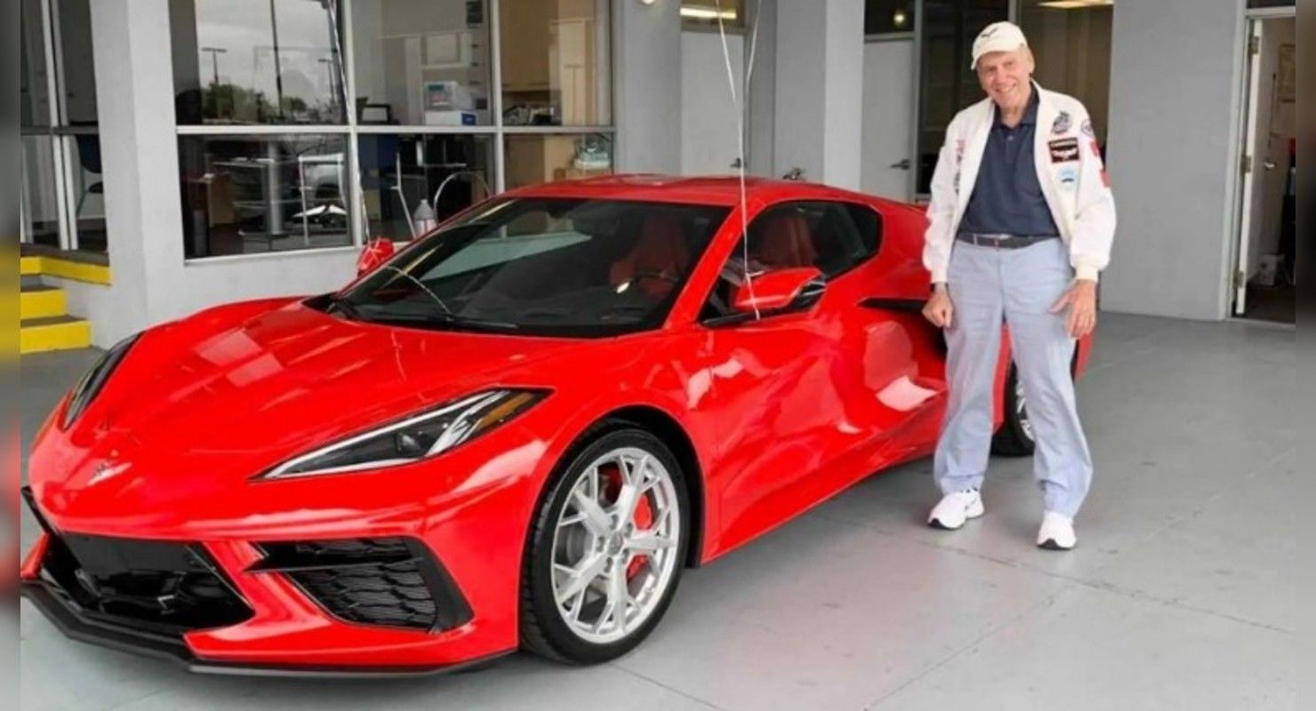 90-летний автолюбитель празднует день рождения с новым Chevy Corvette C8 Автомобили