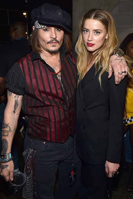 Шпионские игры: Джонни Депп уверен, что британские таблоиды прослушивают его телефон с 1998 года Шпионские игры: Джонни Депп уверен, что британские таблоиды прослушивают его телефон с 1998 года Звезды,Новости о звездах