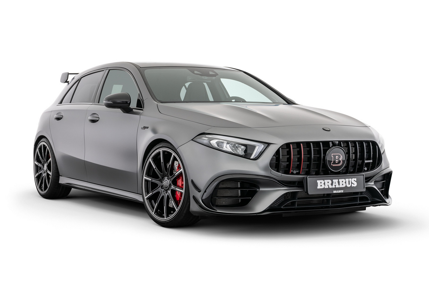 Brabus прокачал Mercedes-AMG A 45, сохранив трехлетнюю гарантию Brabus прокачал Mercedes-AMG A 45, сохранив трехлетнюю гарантию Новости