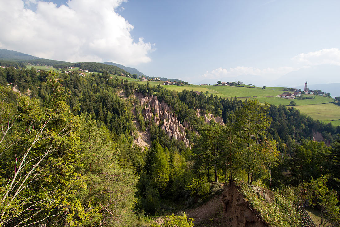 Земляные столбы Ренона: природное чудо Доломитовых Альп Земляные столбы Ренона: природное чудо Доломитовых Альп авиатур