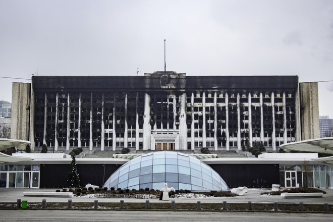 Полиция Алма-Аты объяснила, почему военные не стреляли при штурме мэрии