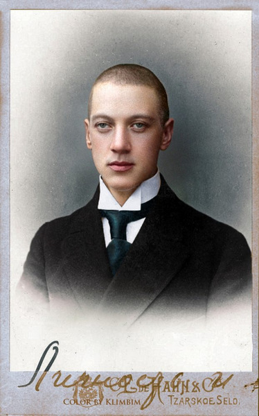 От Распутина до Высоцкого: знаменитые лица в цвете 