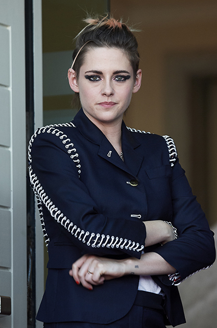 Рок и гламур: два новых образа Кристен Стюарт на Сан-Себастьянском кинофестивале Рок и гламур: два новых образа Кристен Стюарт на Сан-Себастьянском кинофестивале Звездный стиль