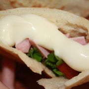 Пита с овощами и колбасой