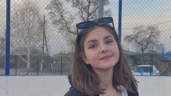 Пропавшую дочь алтайского депутата ищут в Новосибирске и Сочи