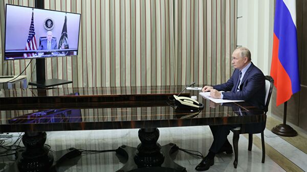 Политолог Межуев: переговоры Путина и Байдена показали, что они реалисты
