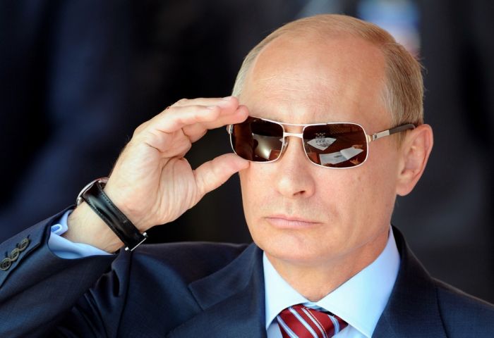 Россия заполняет собою мир вместе со своим вездесущим Путиным...