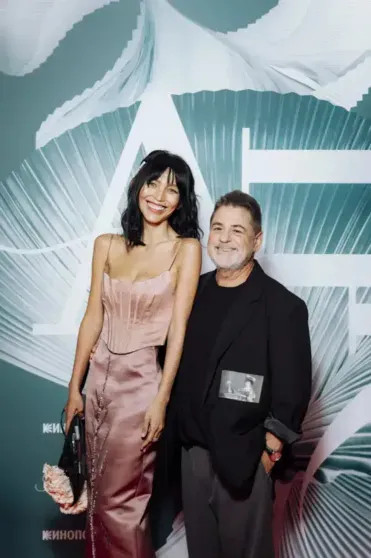 Жена Александра Цекало Дарина Эрвин снялась в фотосессии без нижнего белья ЭрвинДарина, Эрвин, Дарина, Цекало, ранее, Александр, 34летняя, продолжает, годом, познакомились, поженились, снимки65летний, откровенные, публиковать, особенности, поэтому, внешности, своей, развёлся, скрывает