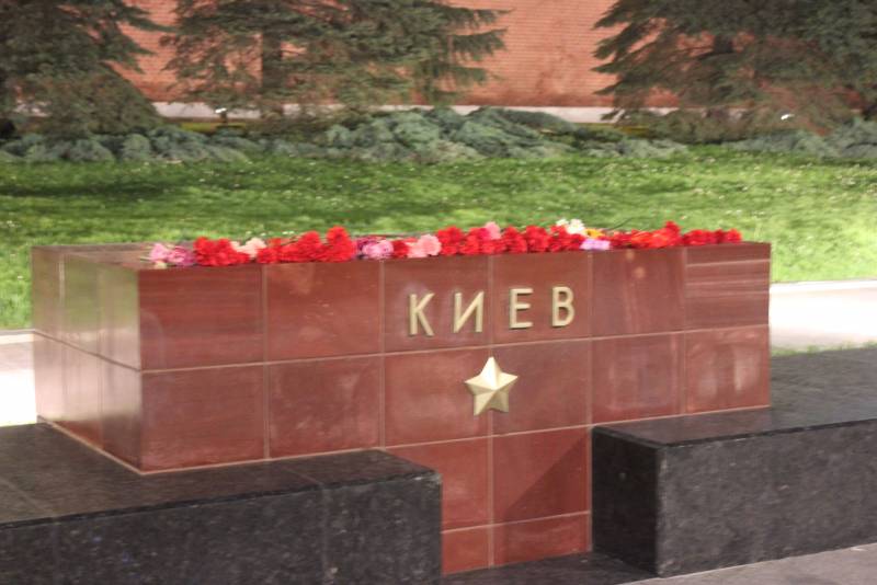 Репортаж Колорадского Таракана. Я и ваша Москва Репортаж Колорадского Таракана. Я и ваша Москва россия,украина