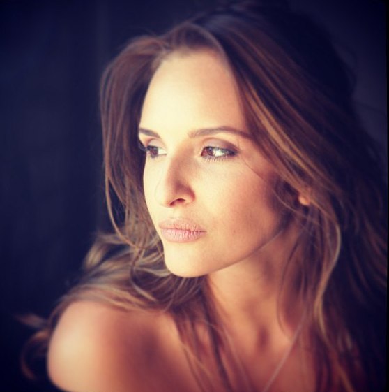 Звезда сериала «Полицейский с Рублёвки» Софья Каштанова во всем своем великолепии Звезда сериала «Полицейский с Рублёвки» Софья Каштанова во всем своем великолепии девушки,знаменитости,кино,киноактеры,отечественные фильмы,сериалы,художественное кино