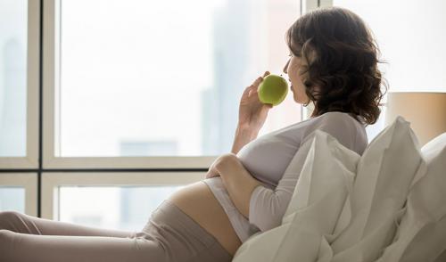 Как питаться будущей маме. Важность соблюдения принципов правильного питания при беременности