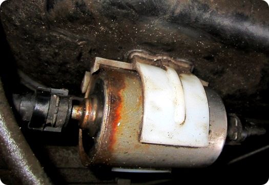 Меняем топливный фильтр на Lada Kalina