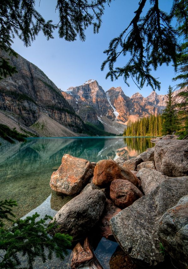 12-Moraine-Lake-Rocky-Mountains-Banff-National-Park-Alberta-Canada
