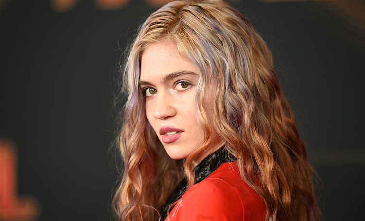 Все на продажу: возлюбленная Илона Маска Граймс собирается выручить денег за свою душу