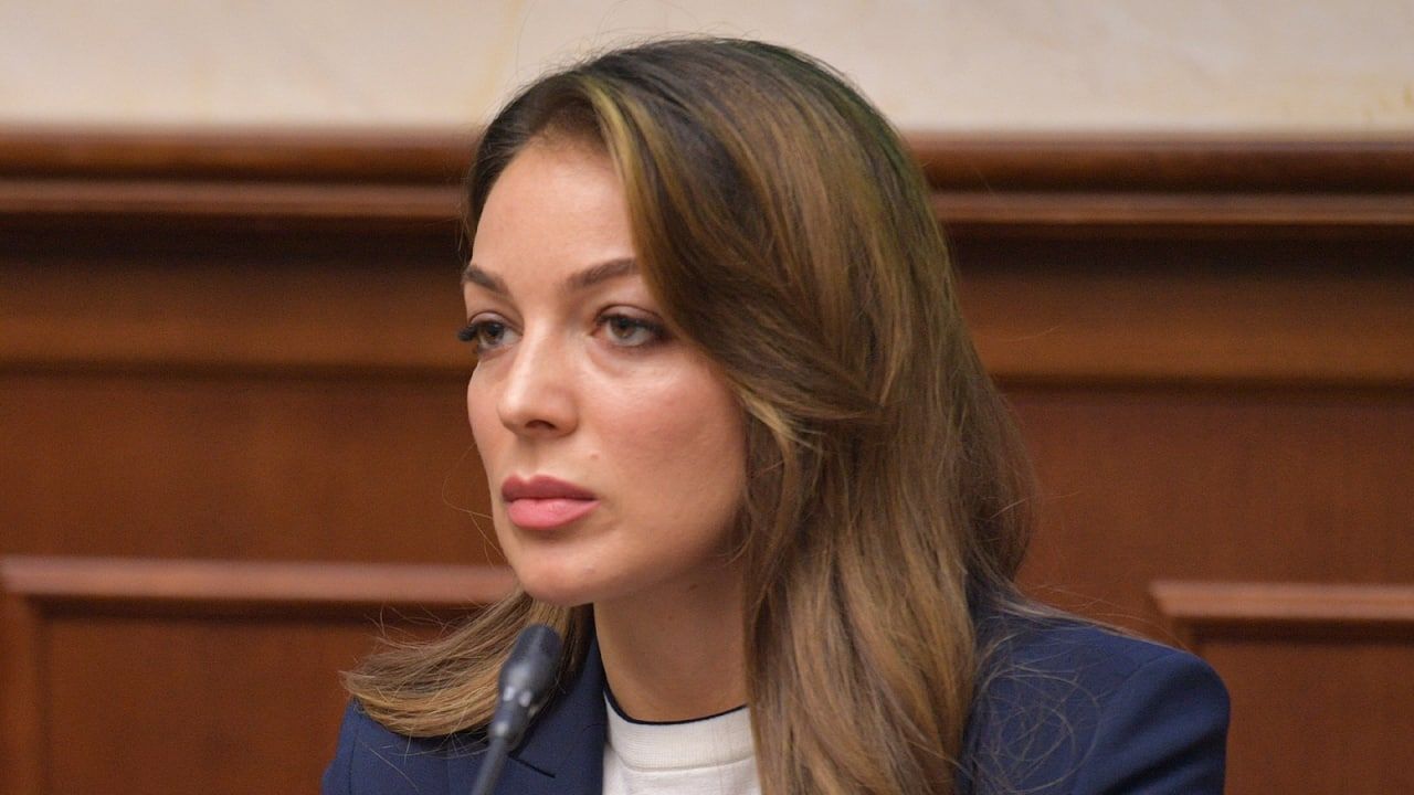 Догузова назвала неуместным и оскорбительным слова главы Минприроды Камчатки о туристах Догузова назвала неуместным и оскорбительным слова главы Минприроды Камчатки о туристах Общество