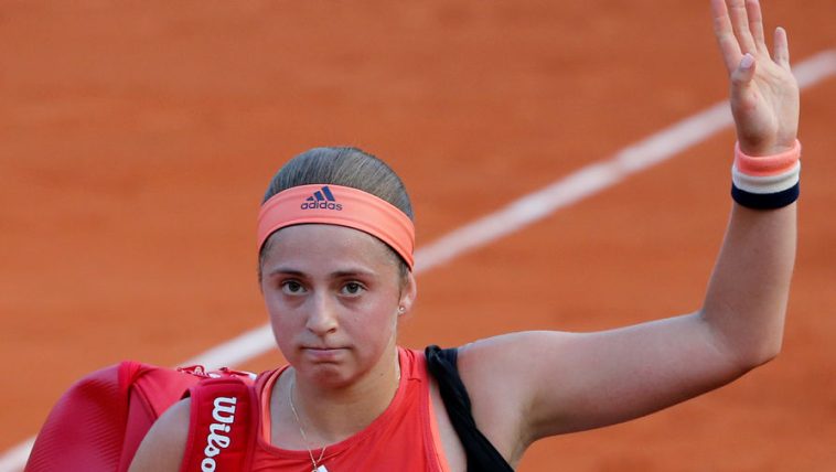 Латвия лишила финансирования теннисистку Остапенко за участие в турнирах с россиянами