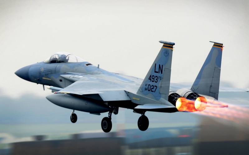 НАТО может начать тайно использовать свою боевую авиацию в небе над Украиной