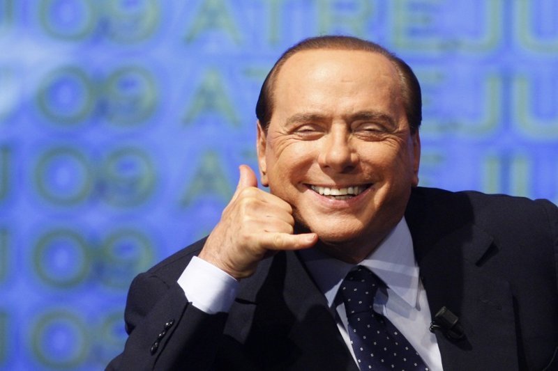 Благодарная секретарша завещала Берлускони 3 миллиона евро ynews, берлускони, завещание, наследство, секретарша, счастливчик
