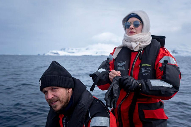 В гости к пингвинам: Марион Котийяр рассказала о своей поездке в Антарктиду Котийяр, здесь, учеными, среда, актриса, должна, также, внимание, чтобы, корабле, обратить, Greenpeace, Марион, вместе, команды, фильма, группе, стала—, съемочной, присоединилась