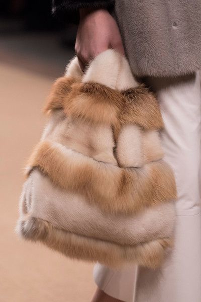 Что сделать из старой шубки: идеи Что сделать из старой шубки: идеи очумелые ручки