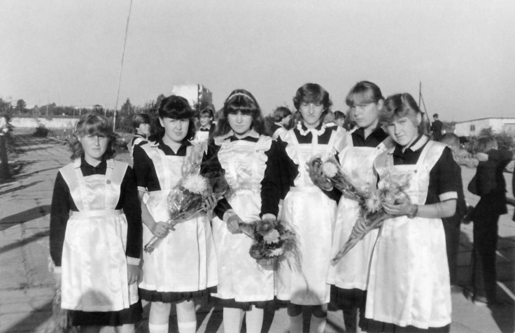 Почему советские школьницы выглядели старше своих лет возраст,выпускницы,дети,история,школьницы