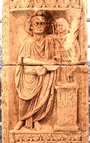 ​Фортуна коронует Тиберия Цезаря, рельеф из Ниймегена, I в. н.э. - Германские войны: немирное сосуществование | Warspot.ru