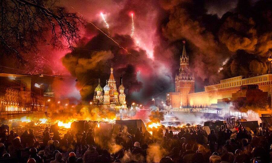 Во Львове неонацисты «сожгли Москву» (ФОТО, ВИДЕО)