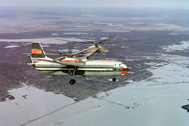 Ми-12 (по классификации НАТО: «Гомер») - самый тяжелый и грузоподъемный вертолет в мире. Его максимальная взлетная масса составляла 105 тонн, а диаметр несущего винта - порядка 35 метров. Вертолеты России, Ми-1, Ми-24, Ми-8, авиаконструктор Михаил Миль