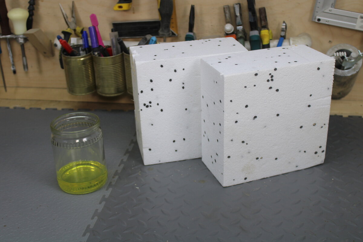 Как заделать огромную дыру в шифере или трещину за несколько минут и не тратить деньги на клей и прочее Как заделать огромную дыру в шифере или трещину за несколько минут и не тратить деньги на клей и прочее ремонт и строительство,сделай сам