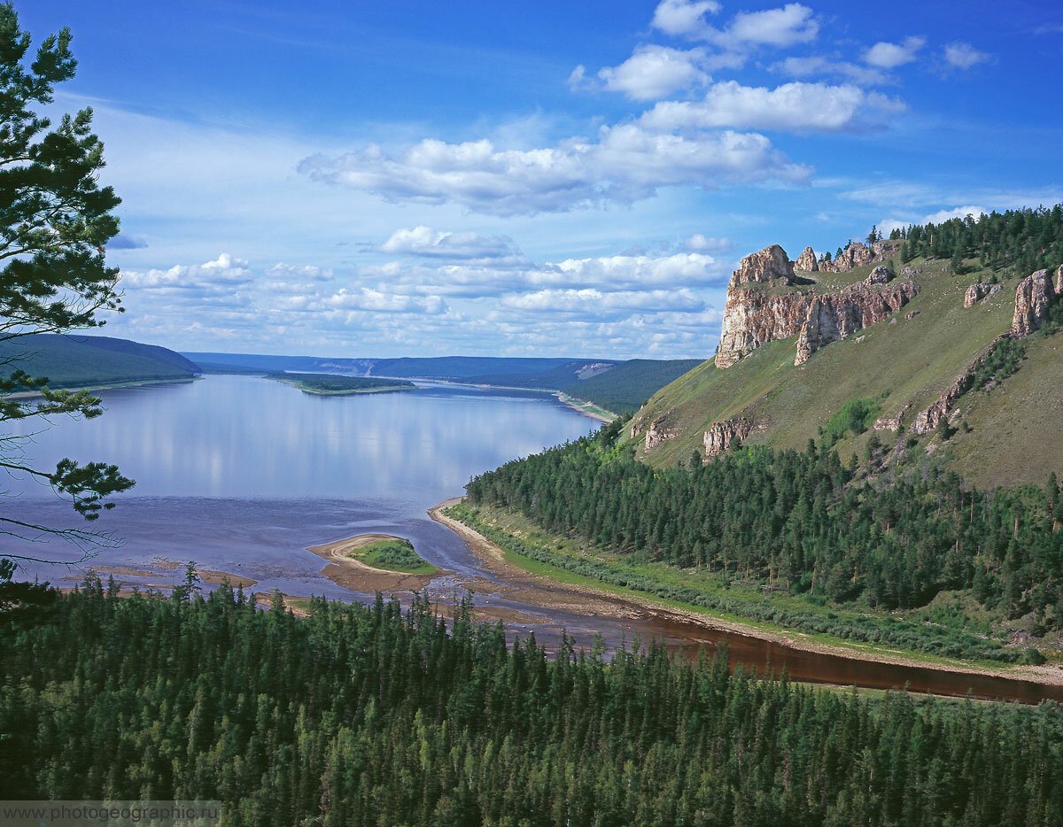 Фотки лене. Река Лена. Республика Саха Якутия река Лена. Сибирь река Лена. Река Лена Якутск.