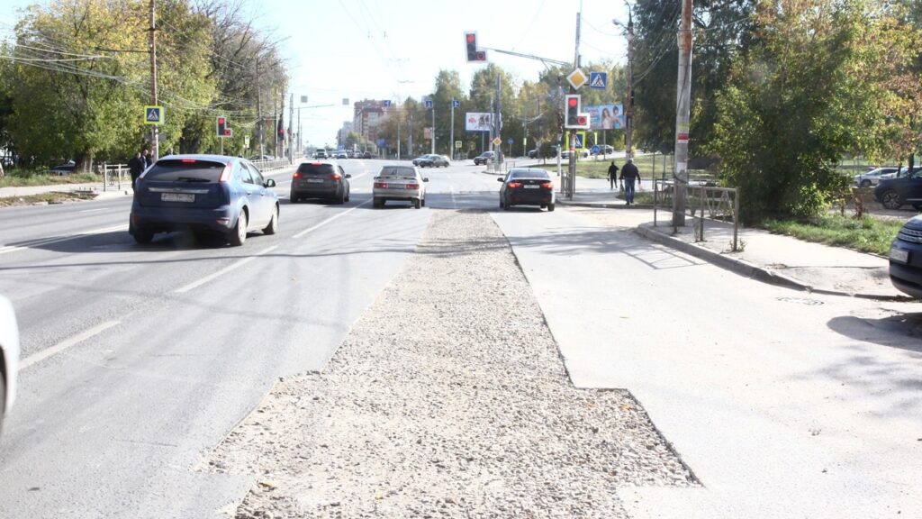 Завершить работы на Касимовском шоссе, ставшие причиной пробки, планируется 14 октября