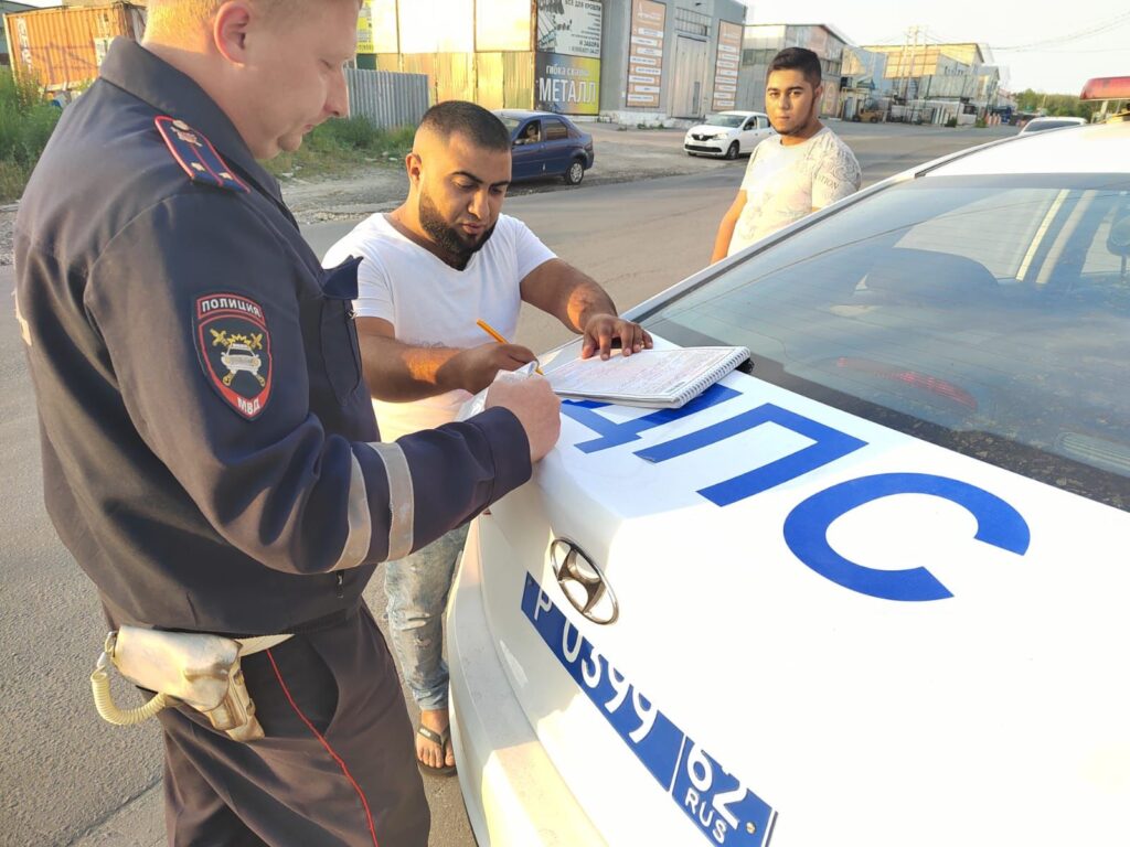 В Рязани 17 июня полицейские массово останавливают мигрантов
