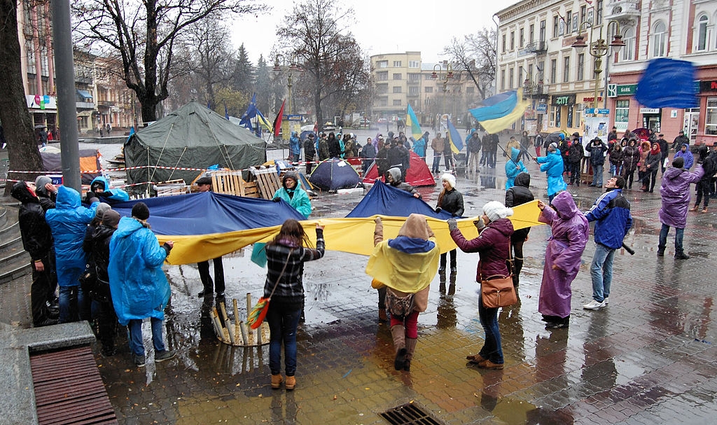 Жители Украины стали считать свою страну чужой и враждебной