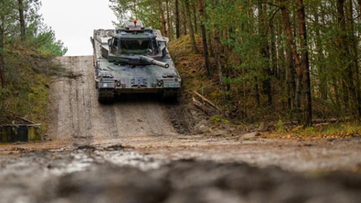 Решение поставить Киеву Leopard 2 не принято – Минобороны ФРГ