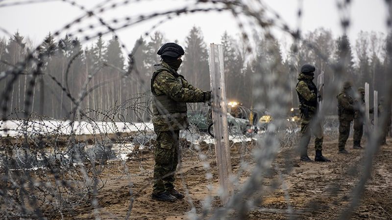 Польша закончила строительство стены на границе с Белоруссией Общество