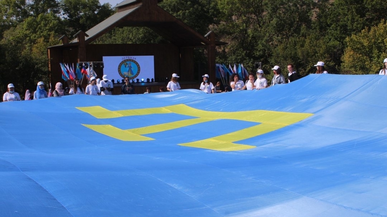 Дешевый популизм: в Крыму ответили Зеленскому на закон о коренных народах Украины Дешевый популизм: в Крыму ответили Зеленскому на закон о коренных народах Украины Общество