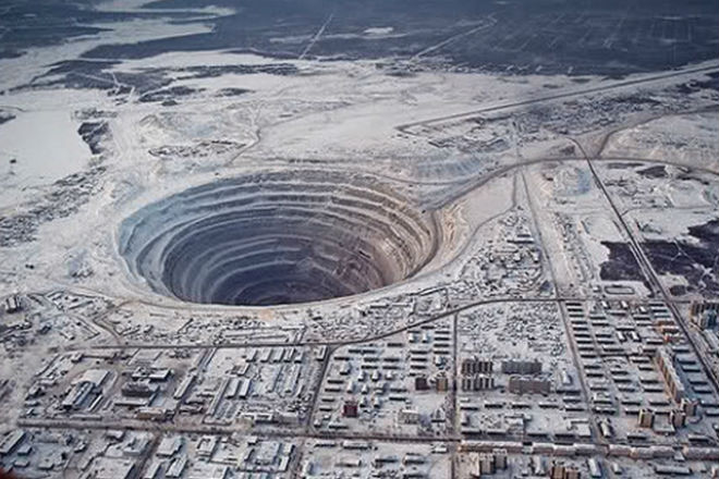 Дыра в центр Земли: куда ведет кольская скважина