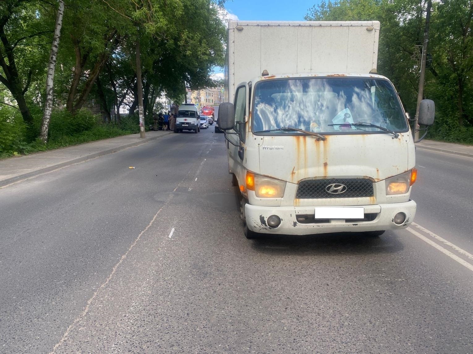 В Тверской области подросток-мотоциклист пострадал в ДТП с грузовиком