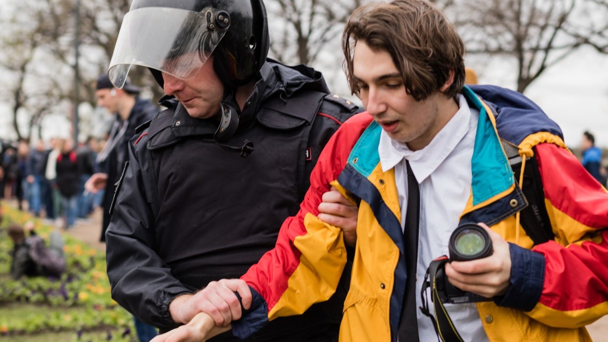 Привлечение несовершеннолетних. Несанкционированный митинг и подростков. Протест подростка. Подросток и митинг ответственность. Про несанкционированные митинги школьникам.