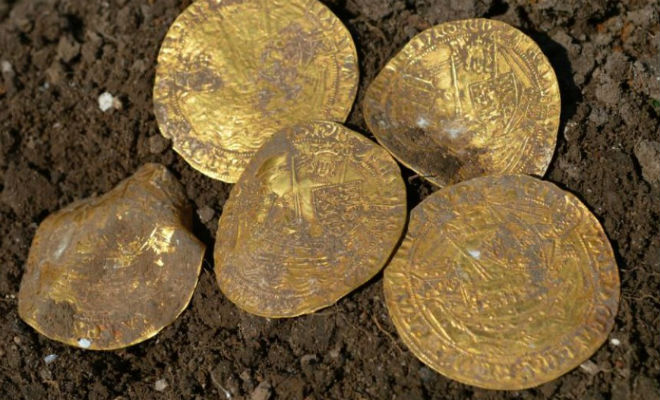 Римское золото в глухом лесу: монеты ждали несколько веков деньги,золото,клад,монеты,Пространство,Римское золото в глухом лесу