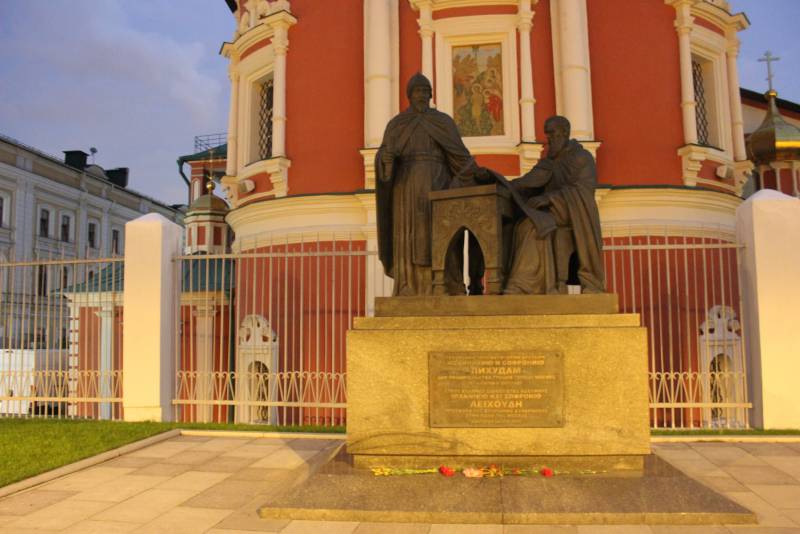 Репортаж Колорадского Таракана. Я и ваша Москва Репортаж Колорадского Таракана. Я и ваша Москва россия,украина