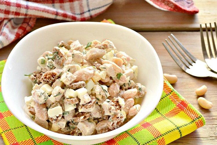 20 самых вкусных салатов с курицей и фасолью фасоли, перец, консервированной, Салат, молотый, курицы, салат, фасолью, вареной, фасоль, масла, понадобится 200, курицу, посоли, промой, поперчи, Смешай, черный, салата, добавь