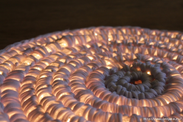 Эта мудрая женщина обвязала крючком светодиодный шнур. Результат получился сказочный!!!