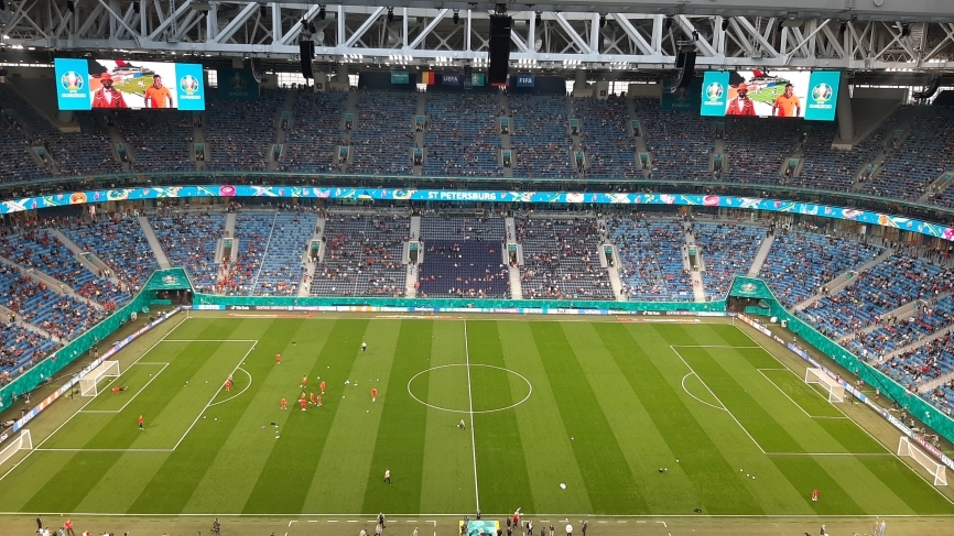 «Сложилась традиция после матча передавать капитанскую повязку детям»: Сорокин рассказал о социальных проектах оргкомитета Евро-2020 Спорт