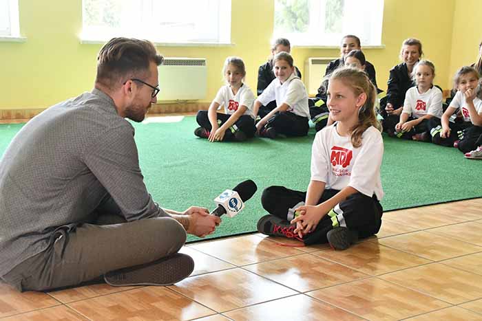 Мейсце-Оджанськое: польское село, в котором рождаются одни девочки