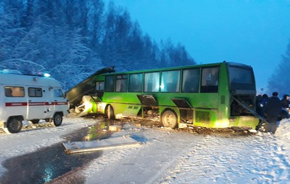 В аварии с автобусом в Пермском крае пострадали 15 человек