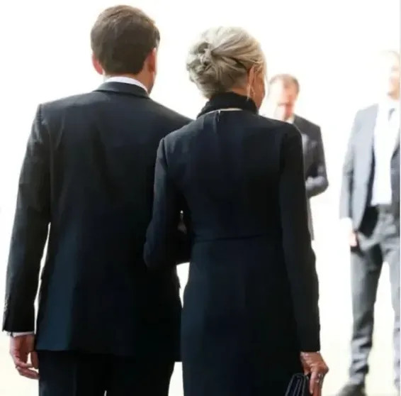 Брижит и Эммануэль Макрон встретились с папой римским Макрон, Брижит, Эммануэль, Франции, папой, римским, Львом, выбрала, время, XIVЭммануэль, римский, инцидента, сказав, государств, встречи, после, встрече, экстремистской, Макрона, организацией