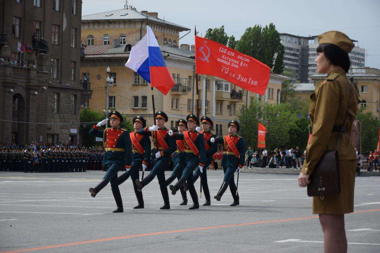 Флаг ко дню победы фото